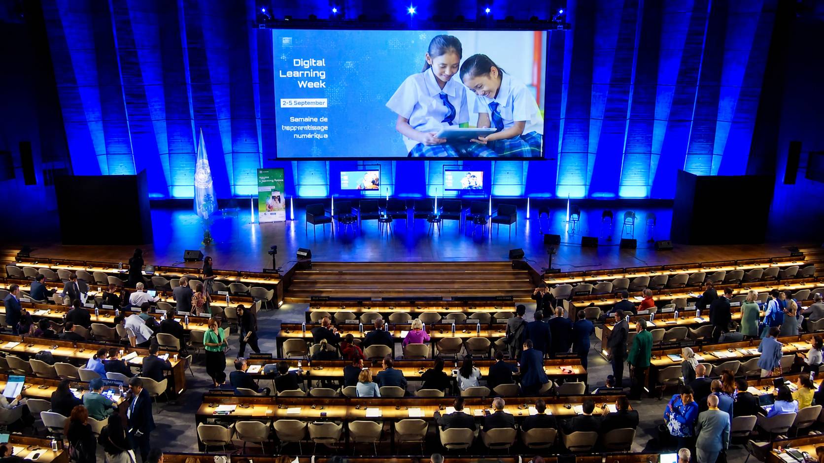 Digital Learning Week - Diễn đàn toàn cầu quy tụ các chuyên gia để định hình tương lai học tập, kết hợp cả hình thức tham gia trực tiếp lẫn phát sóng trực tuyến toàn cầu